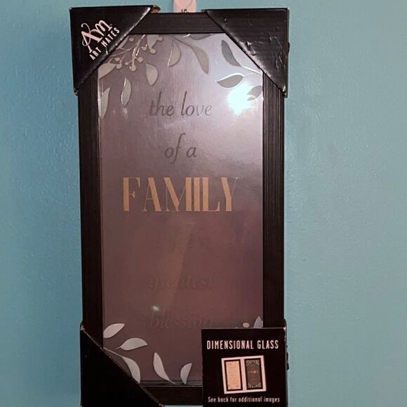 NWT wall decor    - Picture 1 of 4